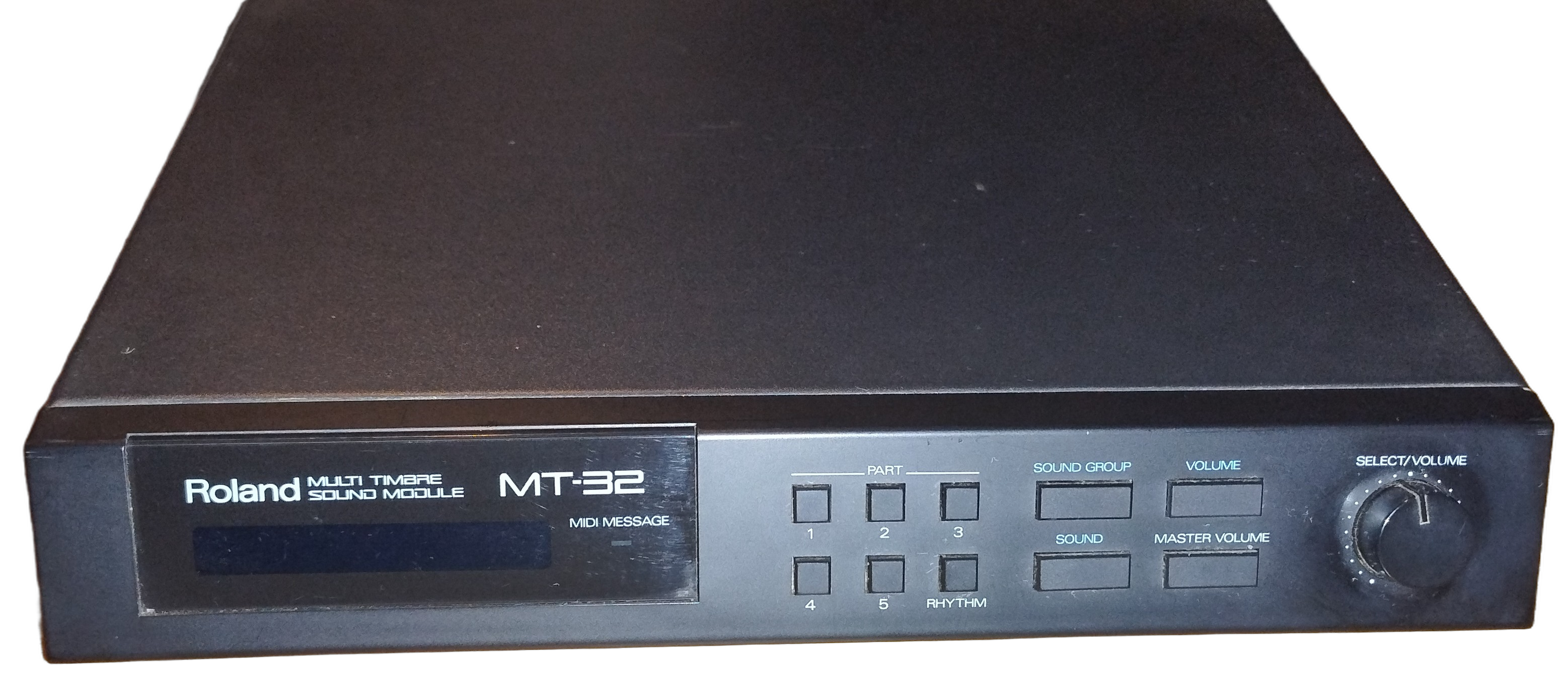 Roland MT32 Front 01.png